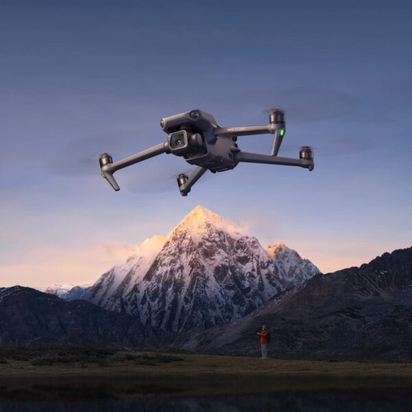 DJI Mavic 3 Classic (DJI RC): 5.1K Video, 46 Mins Flight, Omnidirectional Sensing - Image 6